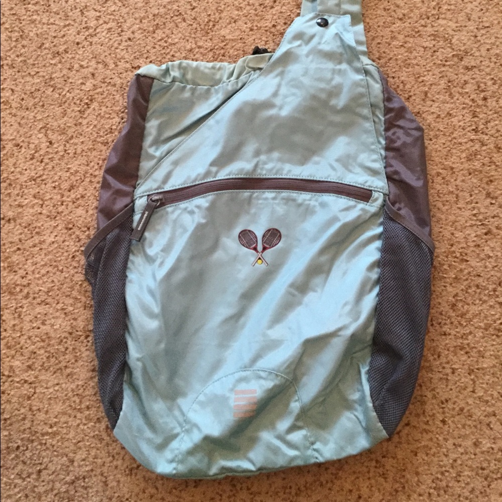 ⭐️Drawstring, One Strap Athletic Bag